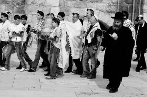 Bar Mitzvah at Western Wall in Jerusalem uploaded by Alwynloh wikimedia